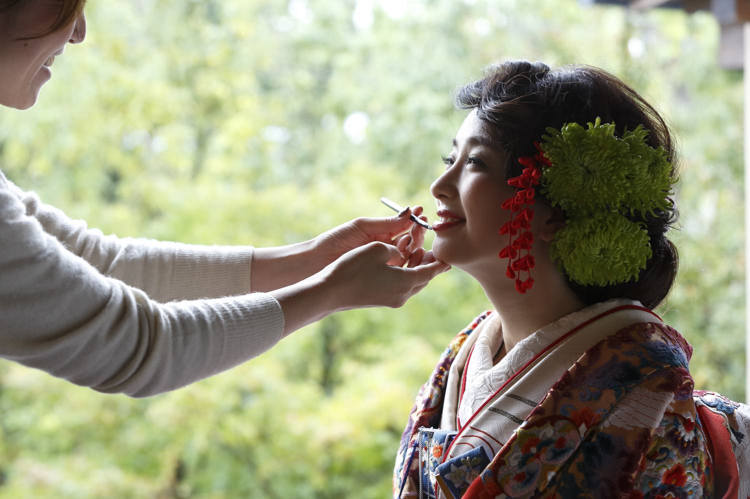 新婦様の一番近くにいるヘアメイク担当者が感じる～心の温度が上がる瞬間～